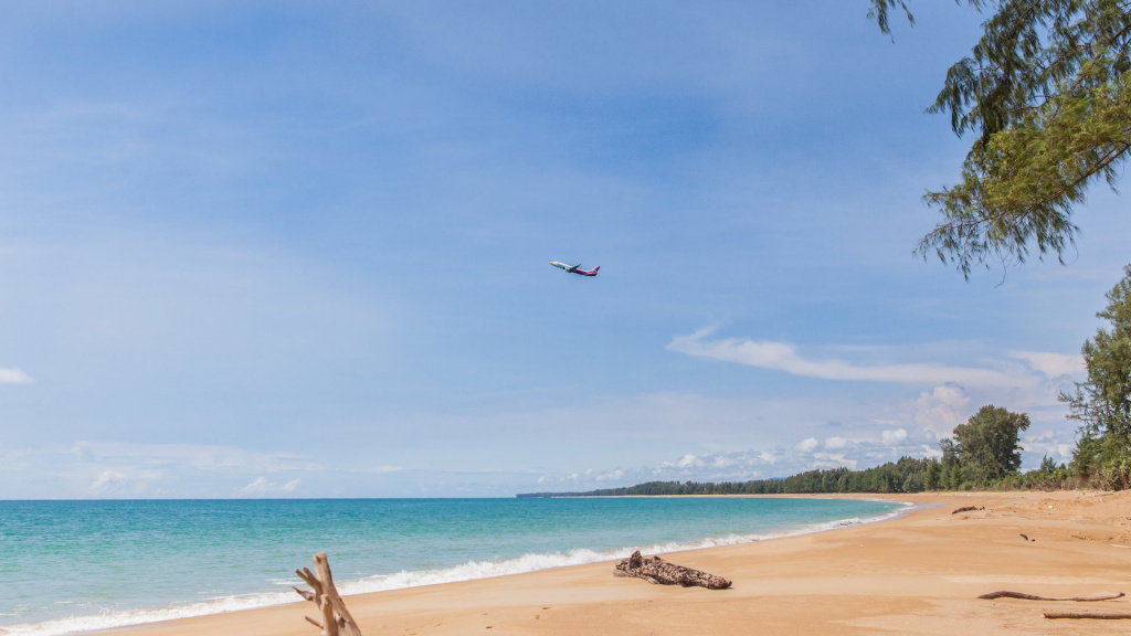 Mai khao beach