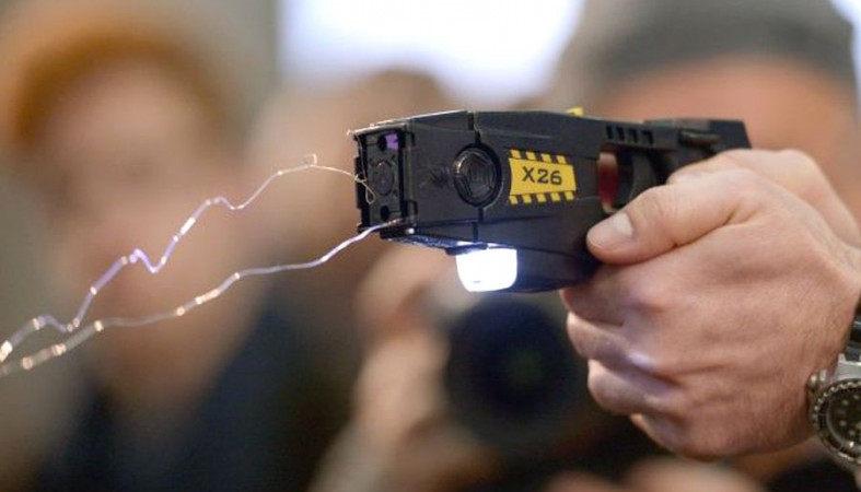 how to choose a stun gun