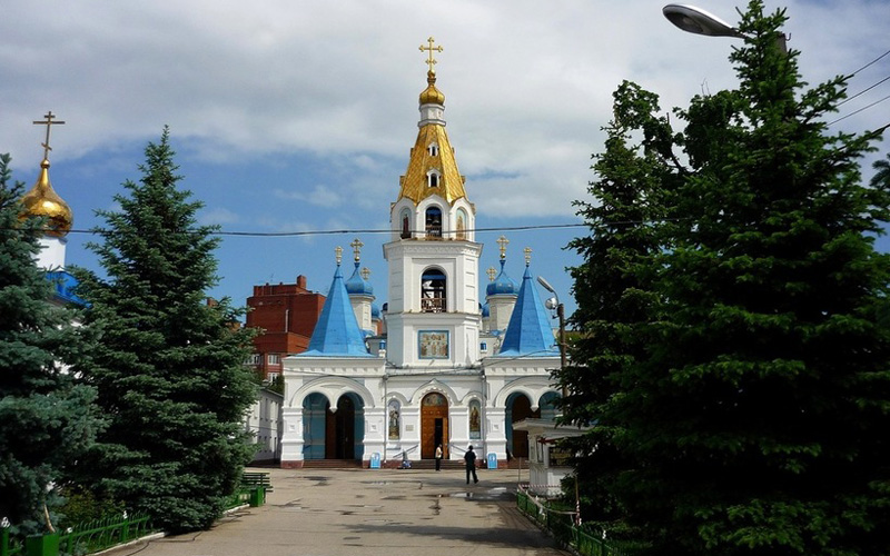 POKROVSKY CATHEDRAL