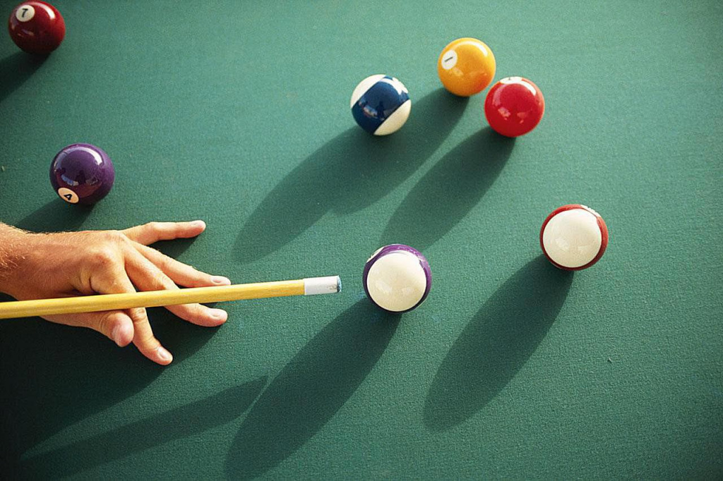 choose a cue for billiards