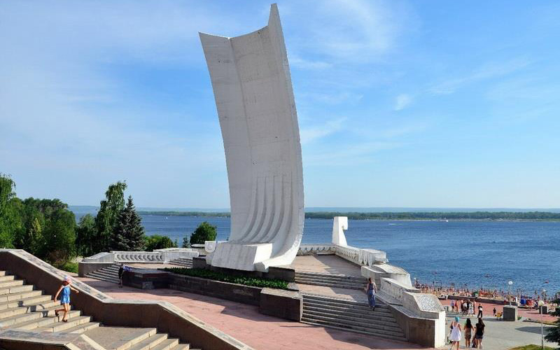 MONUMENT SAMARA BOAT