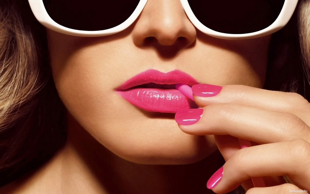 What is characteristic of high-quality lipstick?