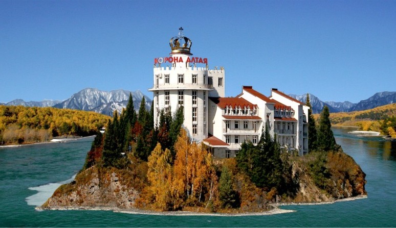 Crown of Altai, Lake Aya