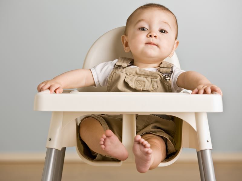 what to look for when buying a feeding chair