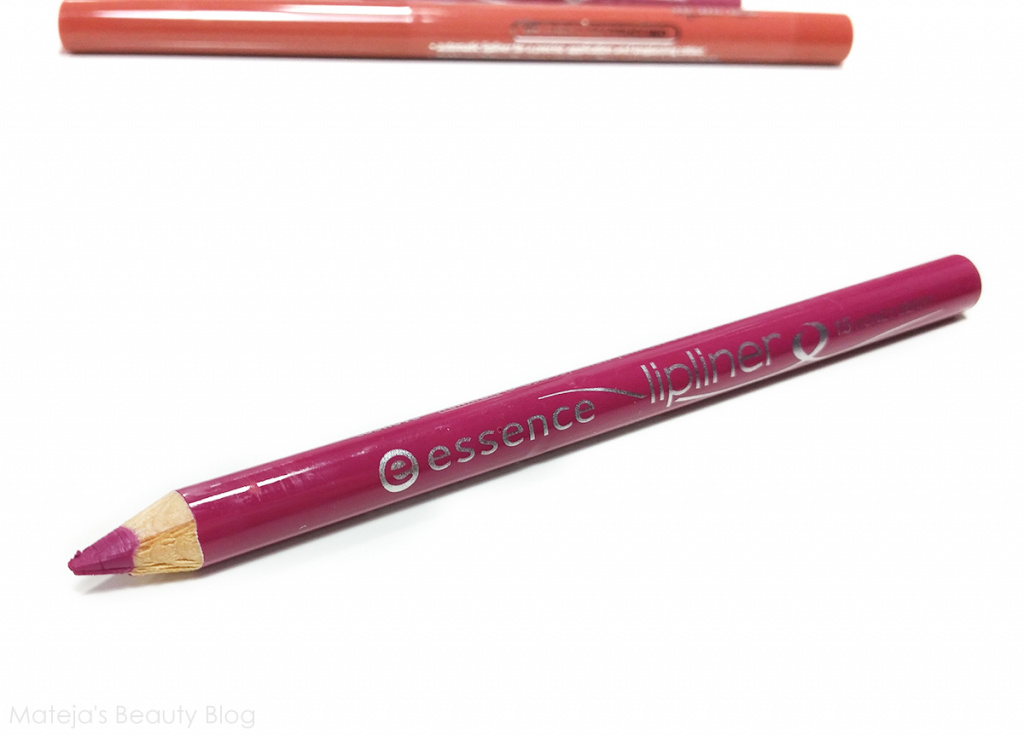 ESSENCE LIPLINER.jpg