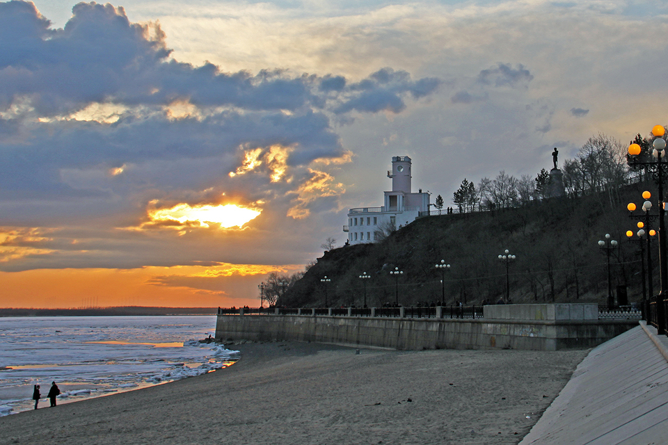 Khabarovsk cliff