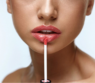 12 best lip gloss