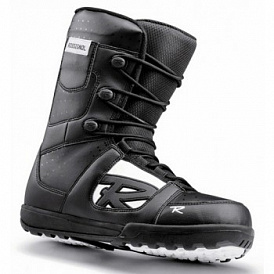 How to choose boots for snowboarding