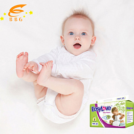 How to choose diapers for the baby